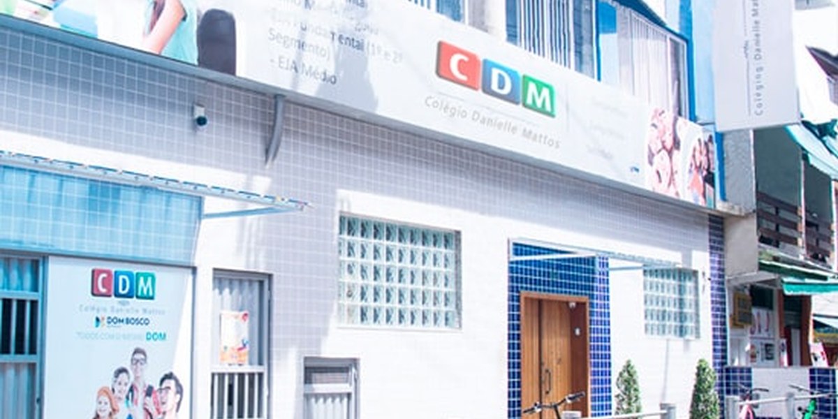 Fachada do CDM – Colégio Danielle Mattos em Jacarepaguá, Rio de Janeiro